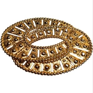 VINTAGE LARGE GOLD TONE HOBNAIL BROOCH